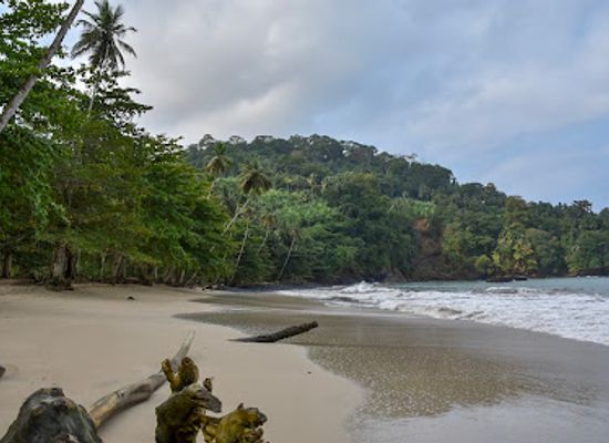 sao-tome-and-principe/trindade/landmark/praia-micondo