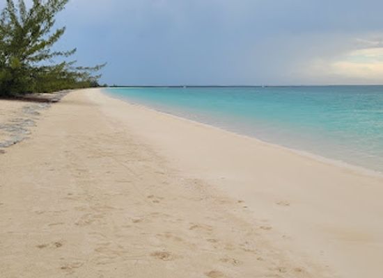 the-bahamas/cat-island/landmark/old-bight-beach