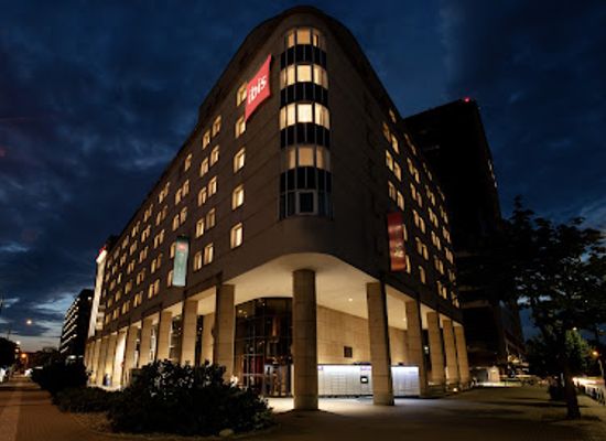 poland/kuyavia/landmark/ibis-warszawa-stare-miasto