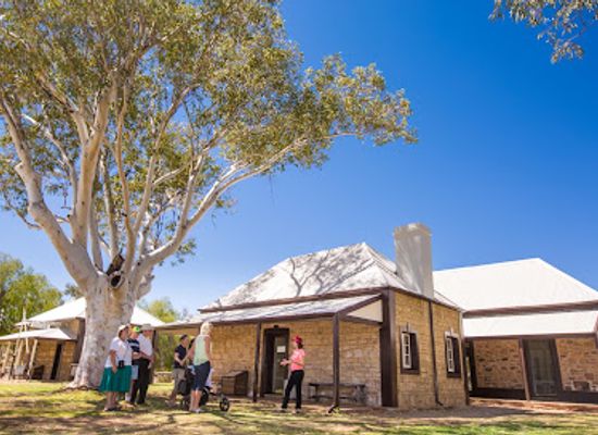 australia/alice-springs/landmark/alice-springs-telegraph-station-historical-reserve