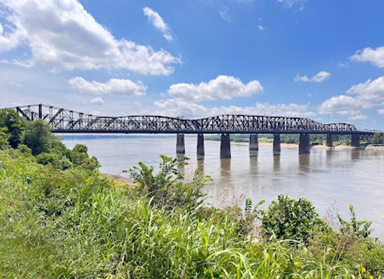 tennessee/mississippi-delta/landmark/harahan-bridge-big-river-crossing