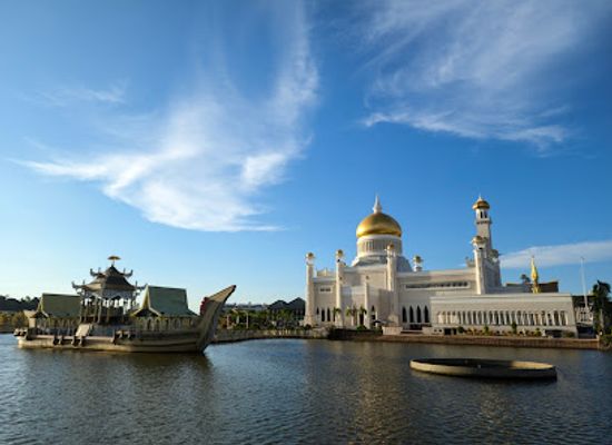 brunei/bandar-seri-begawan/landmark/taman-mahkota-jubli-emas