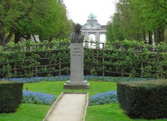 belgium/brussels-capital-region/landmark/buste-de-robert-schuman