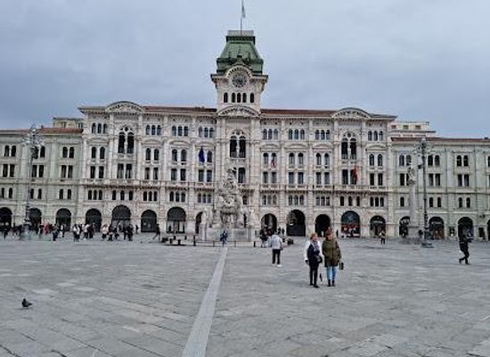 slovenia/coastal-karst/landmark/palazzo-del-municipio-di-trieste