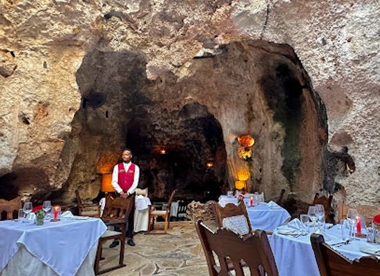 kenya/diani-beach/landmark/ali-barbour-s-cave-restaurant
