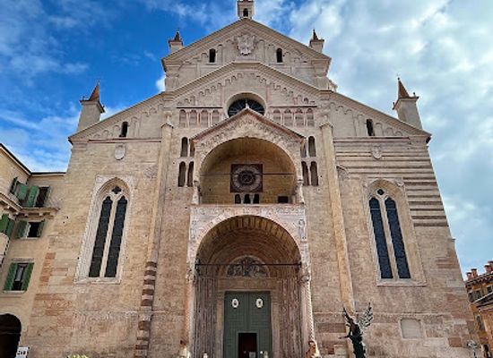 italy/verona/landmark/cattedrale-di-santa-maria-matricolare