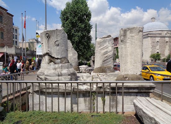 turkiye/troad/landmark/forum-of-theodosius