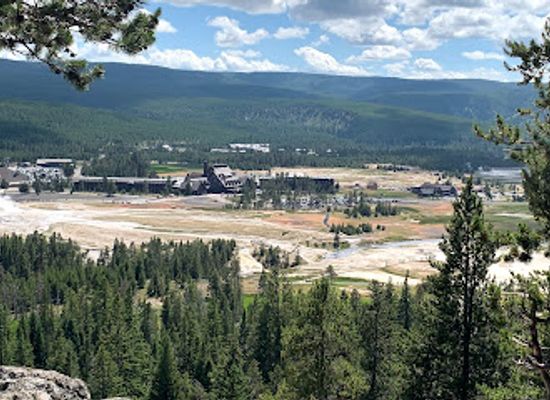 wyoming/yellowstone-national-park/landmark/old-faithful-viewing-area