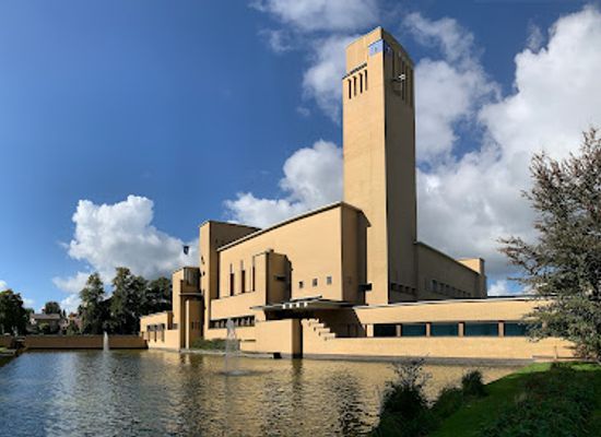 netherlands/gooi/landmark/town-hall-hilversum