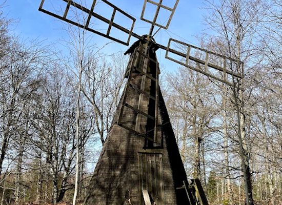 sweden/vastergotland/landmark/vaderkvarnen-i-segersnas