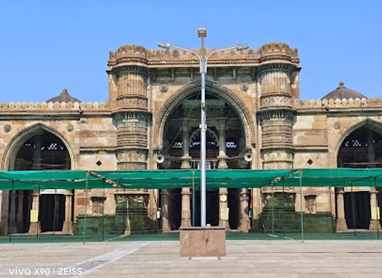 india/ahmedabad/landmark/ahmedshah-badshah-s-tomb-4-ahmed