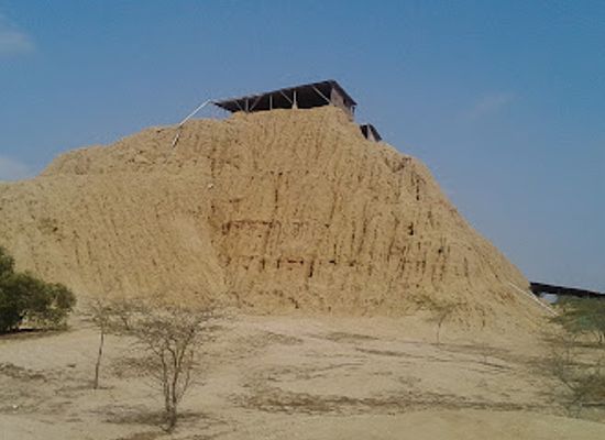 peru/lambayeque/landmark/tucume-pyramids