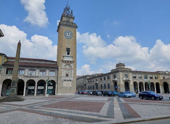 italy/bergamo/citta-bassa/landmark/torre-dei-caduti