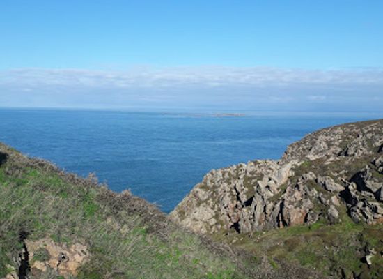 guernsey/st-sampson/landmark/grosnez-castle