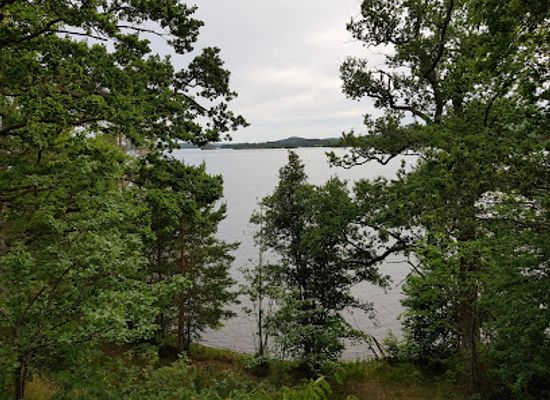 sweden/ostergotland/landmark/gumhems-skeppssattning