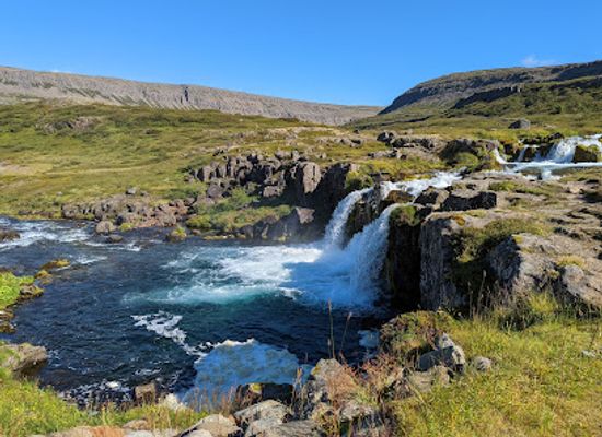 iceland/dynjandi-waterfall/landmark/dynjandi-bilastaoi