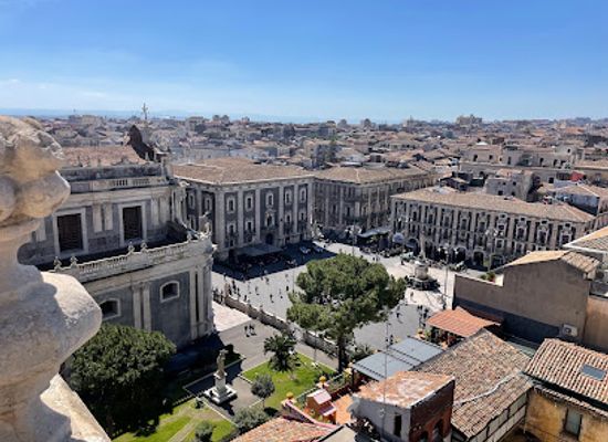 italy/catania/landmark/piazza-del-duomo