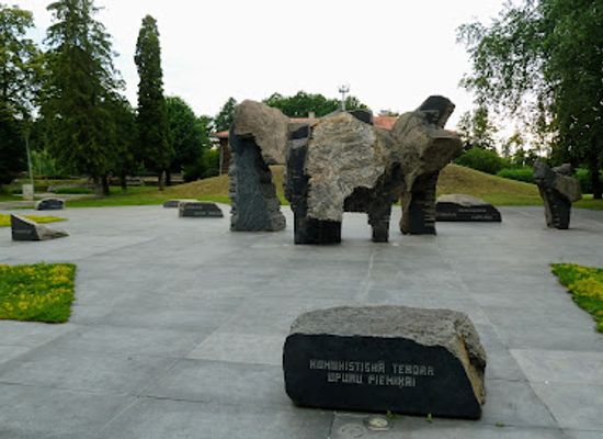 latvia/zemgale/landmark/tornakalns-memorial-to-victims-of-communist-terror
