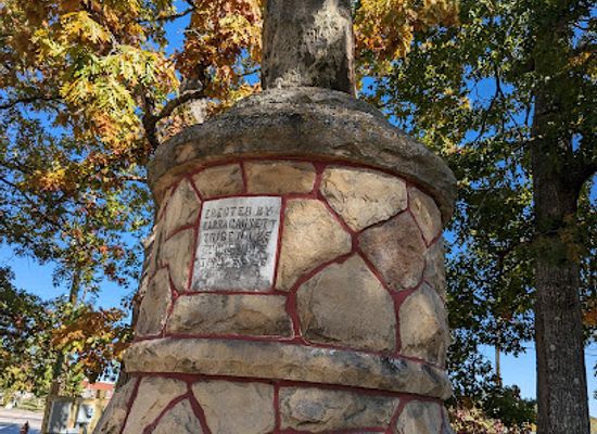 tennessee/east-tennessee/landmark/standing-stone-monument