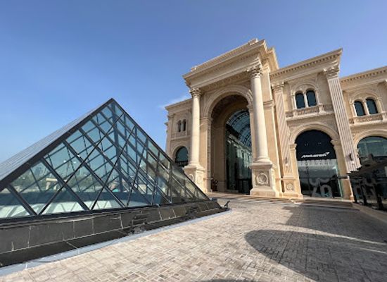 qatar/doha/landmark/small-lie