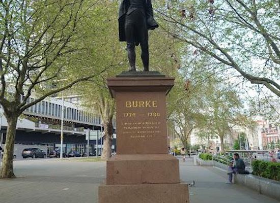 united-kingdom/gwent/landmark/statue-of-edmund-burke