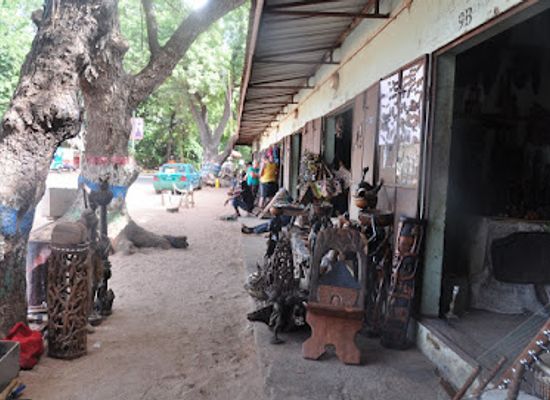 the-gambia/brikama/landmark/bakau-craft-market