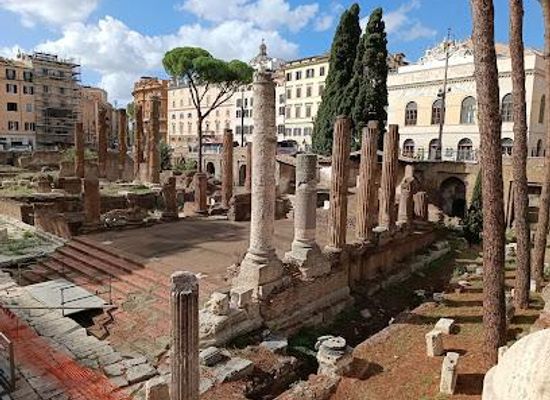italy/rome/landmark/theatre-of-pompey