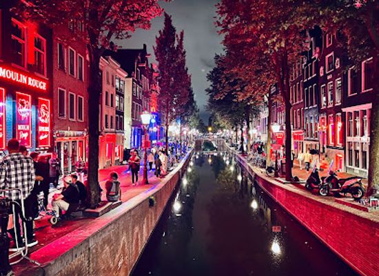 netherlands/amsterdam/de-wallen/landmark/majoor-bosshardtbrug
