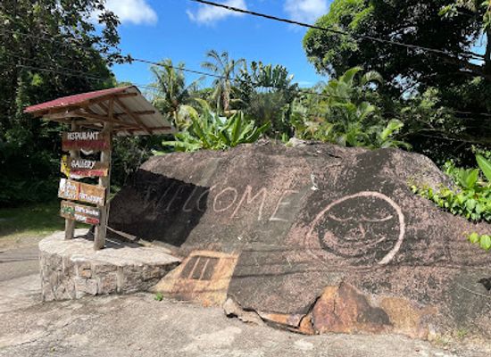 seychelles/ile-cocos/landmark/maria-s-rock-cafeteria