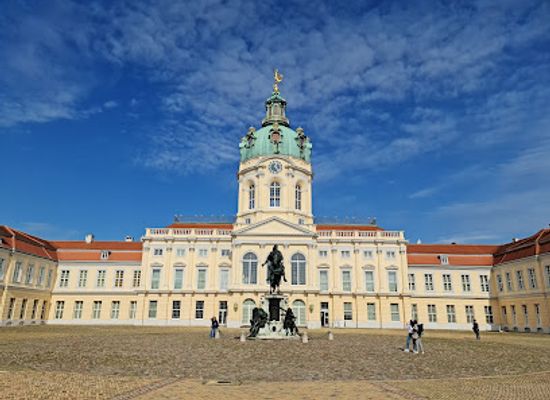 germany/berlin/charlottenburg/landmark/charlottenburg-palace