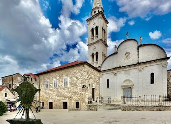 croatia/dalmatia/landmark/hvar-za-krizem-central-dalmatia-croatia-theme-trails