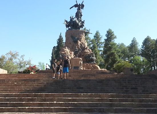 argentina/mendoza/landmark/plaza-independencia-mendoza