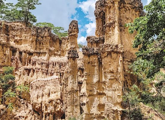 tanzania/ruaha-region/landmark/isimila-stone-age-site