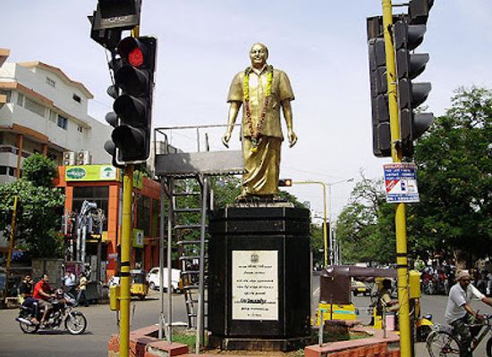 india/chennai/t-nagar/landmark/kannadasan-statue