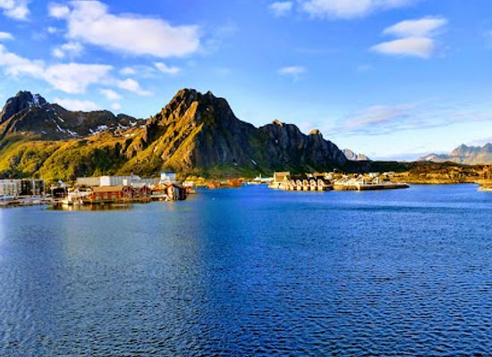 norway/lofoten-islands/landmark/magic-ice-lofoten