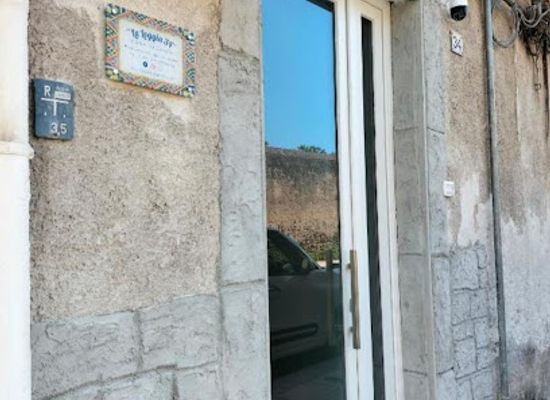 italy/palermo/landmark/la-loggia-34