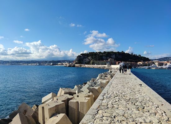 france/nice/port-of-nice/landmark/phare-de-nice