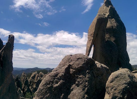 south-dakota/custer/landmark/needles-eye-tunnel