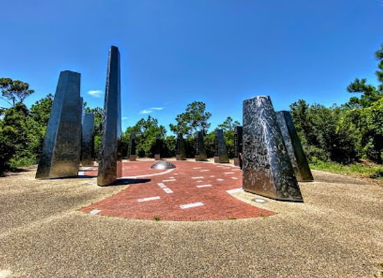north-carolina/inner-banks/landmark/monument-to-a-century-of-flight