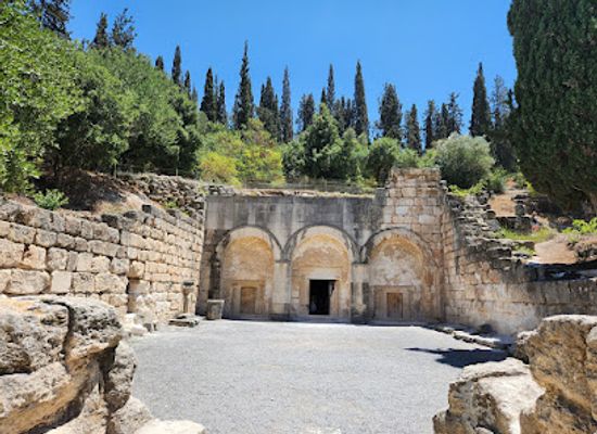 israel/central-district/landmark/bet-she-arim-national-park