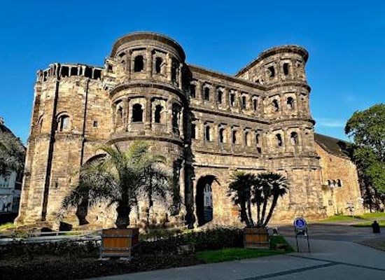 luxembourg/gutland/landmark/porta-nigra