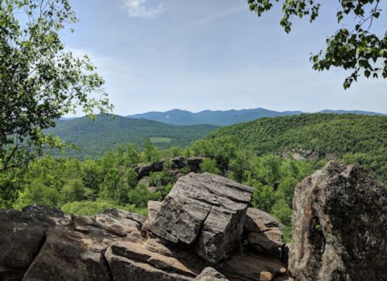 new-york/adirondack-mountains/landmark/chimney-mountain