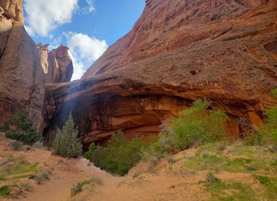 utah/moab/landmark/grandstaff-canyon-trail
