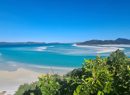 australia/airlie-beach/landmark/true-blue-sailing