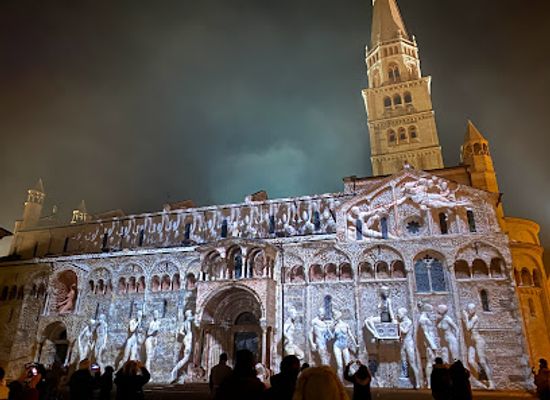italy/modena/landmark/caterina-schenetti-tour-guide