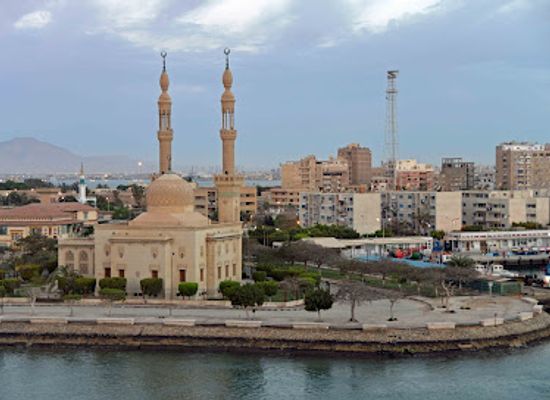 egypt/suez-canal-zone/landmark/suez-canal