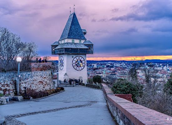 austria/graz/waltendorf/landmark/uhrturm