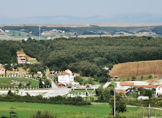 kosovo/nokshiq/landmark/memorial-complex-adem-jashari