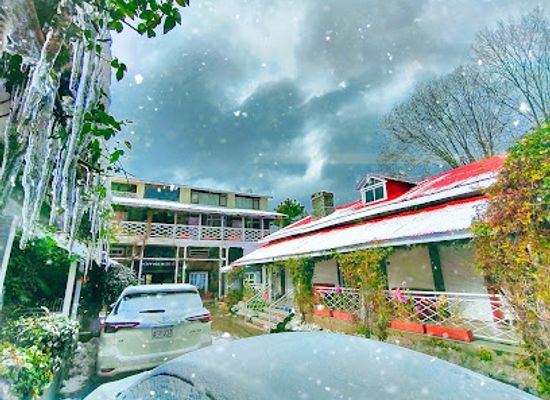 pakistan/murree/landmark/lockwood-hotel-murree