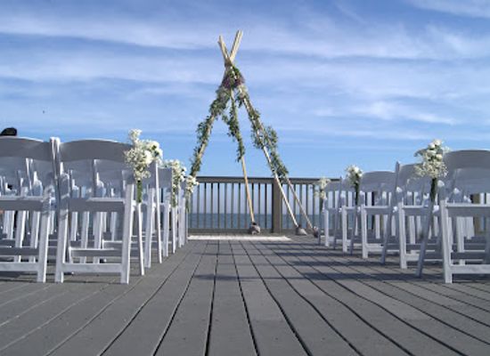 rhode-island/narragansett/landmark/north-beach-club-house